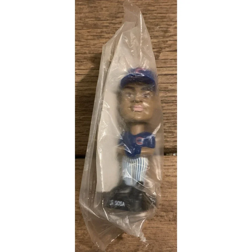 Post cereal Sammy Sosa bobble head in cubs uniform 3 inches tall